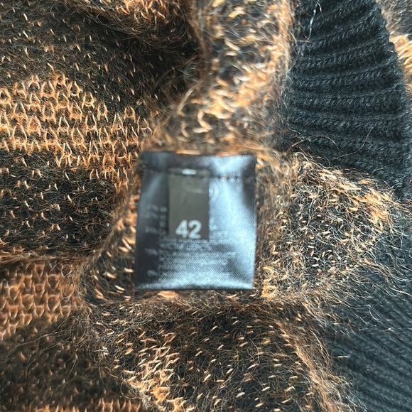 (Nude) sweater - Picture 7 of 7